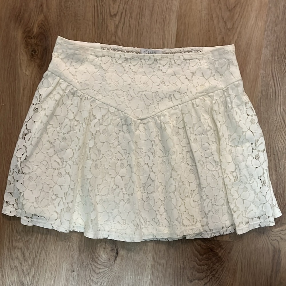 Gorgeous Vintage 90s Delia’s Cream Lace Flowy Lined Pull On Mini Skirt Medium